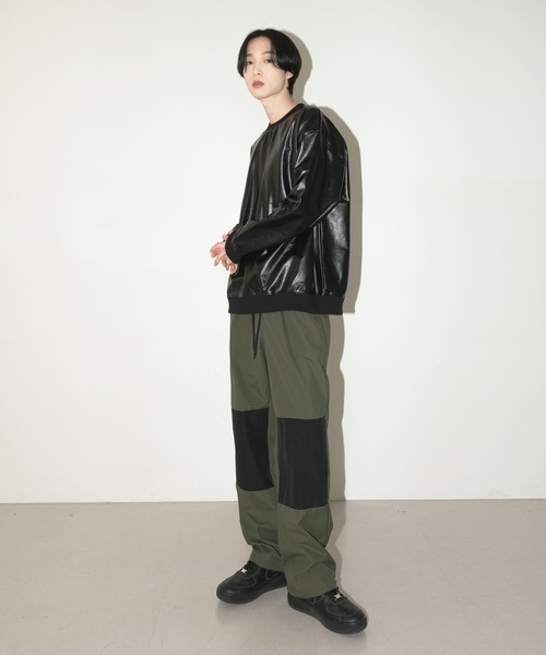FOLLOWIN(フォロウィン)の「【UNISEX】グロッシートレーナーTシャツ(Tシャツ/カットソー・レディース・アイボリー/カーキ/ブラック・FREE)」の13枚目の写真