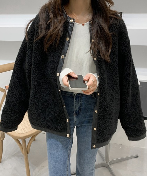 ABITOKYO（アビトーキョー）の「オーバーサイズボリュームボアブルゾン（ブルゾン・レディース・ブラック/ホワイト・FREE）」の2枚目の写真