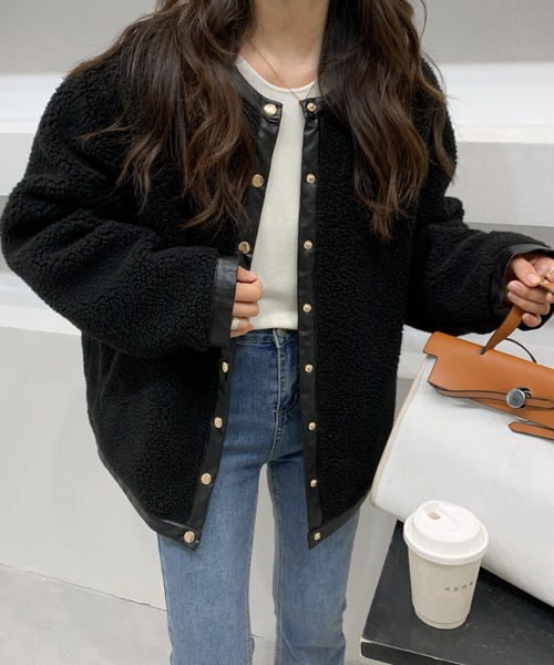 ABITOKYO（アビトーキョー）の「オーバーサイズボリュームボアブルゾン（ブルゾン・レディース・ブラック/ホワイト・FREE）」の3枚目の写真