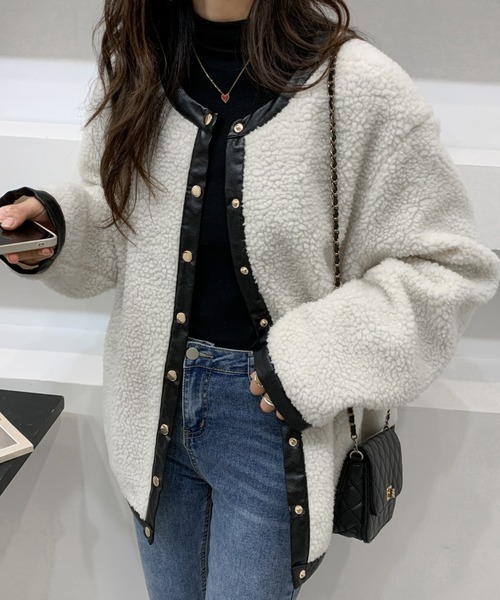 ABITOKYO（アビトーキョー）の「オーバーサイズボリュームボアブルゾン（ブルゾン・レディース・ブラック/ホワイト・FREE）」の19枚目の写真