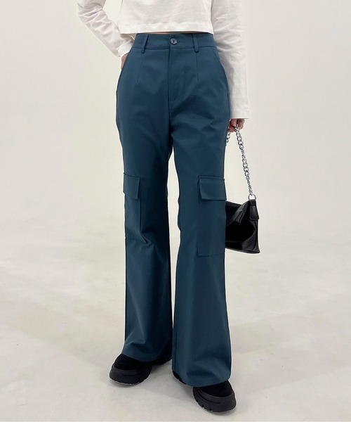 EPIMI E'PIMMY（エピミエピミー）の「セミフレアカーゴパンツ（カーゴパンツ・レディース・ベージュ/ネイビー/オリーブ/ブラック・MEDIUM）」の9枚目の写真