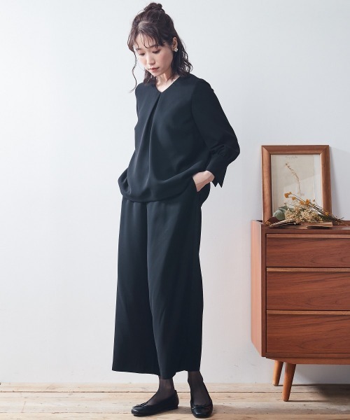 Neina（ネイナ）の「【喪服・礼服】＜Neina＞日本製生地使用洗える防しわカフス袖ナチュラルデザインブラウス＋ワイドパンツセットアップ＜大きいサイズ有＞（スーツセット・レディース・ブラック・4L/5L/6L/LL/M/8L/3L/L/S）」の20枚目の写真