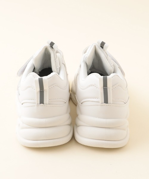 URBAN CHERRY（アーバンチェリー）の「グリッターモチーフデザインスニーカー（スニーカー・キッズ・ピンク/パープル/ホワイト・18.0cm/19.5cm/21.5cm/16.5cm/20.5cm/22.0cm/20.0cm/17.5cm/17.0cm/18.5cm/21.0cm/19.0cm）」の13枚目の写真