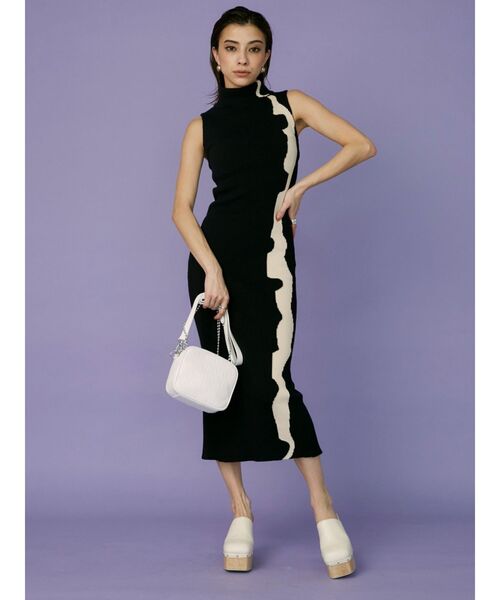 EVRIS（エヴリス）の「チャンキーヒールサボ（サンダル・レディース・ブラック/ホワイト・SMALL/MEDIUM/LARGE）」の10枚目の写真