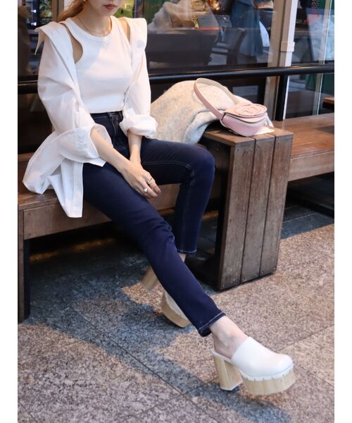 EVRIS（エヴリス）の「チャンキーヒールサボ（サンダル・レディース・ブラック/ホワイト・SMALL/MEDIUM/LARGE）」の22枚目の写真