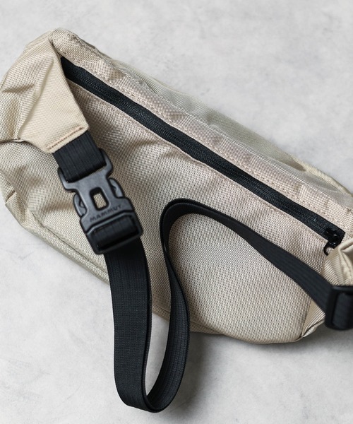 Mammut（マムート）の「《MAMMUT》Xeron Neuveville Waistpack（ボディバッグ/ウエストポーチ・レディース・ライトベージュ/ブラック/グリーン・FREE）」の4枚目の写真