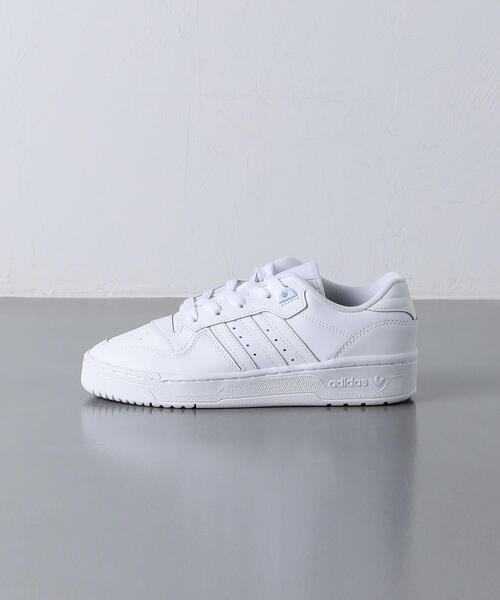 adidas(アディダス)の「<adidas>RIVALRY LOW スニーカー(スニーカー・レディース・ホワイト・22cm/22.5cm/25cm/23cm/24.5cm/23.5cm/24cm)」の1枚目の写真
