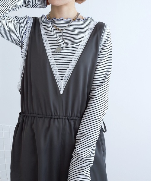 w closet（ダブルクローゼット）の「ランジェリーキャミサロペット（つなぎ/オールインワン・レディース・チャコールグレー/アイボリー・FREE）」の17枚目の写真