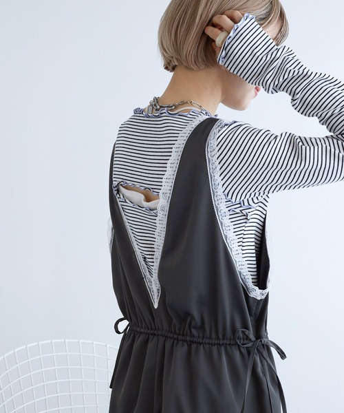 w closet（ダブルクローゼット）の「ランジェリーキャミサロペット（つなぎ/オールインワン・レディース・チャコールグレー/アイボリー・FREE）」の18枚目の写真