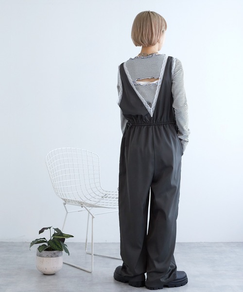 w closet（ダブルクローゼット）の「ランジェリーキャミサロペット（つなぎ/オールインワン・レディース・チャコールグレー/アイボリー・FREE）」の20枚目の写真