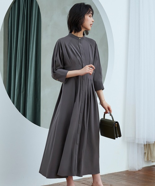 RUIRUE BOUTIQUE(ルイルエブティック)の「ウエストタック・バンドカラーロングワンピース(ワンピース・レディース・ブラック/アッシュ/ダークグレー・S/M/L/LL/3L)」の4枚目の写真