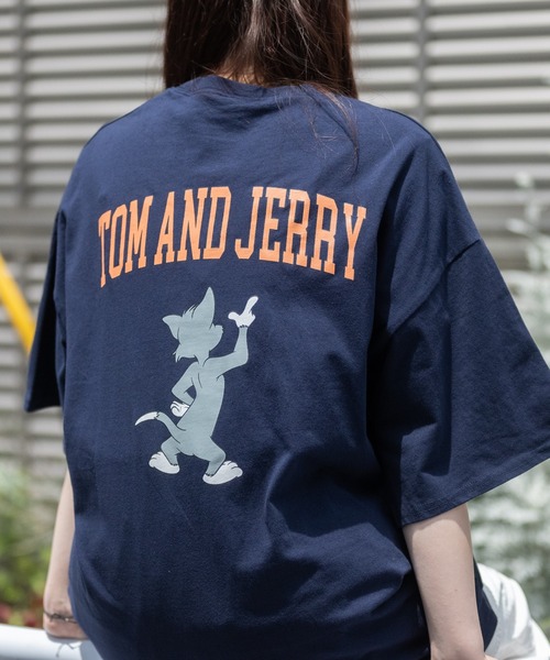 Tom&Jerry(トムアンドジェリー)の「【40I】〔Tom & Jerry/トム & ジェリー〕フロント/バックプリント ビックシルエットTシャツ(Tシャツ/カットソー・メンズ・ホワイト/チャコールグレー/ベージュ/ネイビー/グリーン/ホワイト系その他/グレー系その他/ベージュ系その他/グリーン系その他/ホワイト系その他2/ホワイト系その他3/グレー系その他2/グレー系その他3/ベージュ系その他2/ベージュ系その他3/ネイビー系1・X-LARGE/LARGE/MEDIUM)」の15枚目の写真
