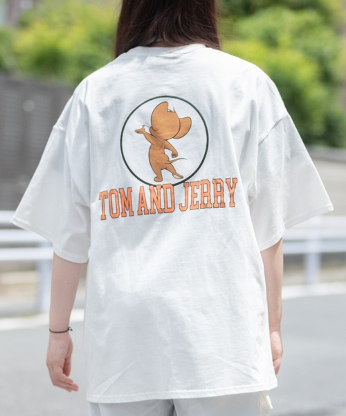 Tom&Jerry(トムアンドジェリー)の「【40I】〔Tom & Jerry/トム & ジェリー〕フロント/バックプリント ビックシルエットTシャツ(Tシャツ/カットソー・メンズ・ホワイト/チャコールグレー/ベージュ/ネイビー/グリーン/ホワイト系その他/グレー系その他/ベージュ系その他/グリーン系その他/ホワイト系その他2/ホワイト系その他3/グレー系その他2/グレー系その他3/ベージュ系その他2/ベージュ系その他3/ネイビー系1・X-LARGE/LARGE/MEDIUM)」の2枚目の写真