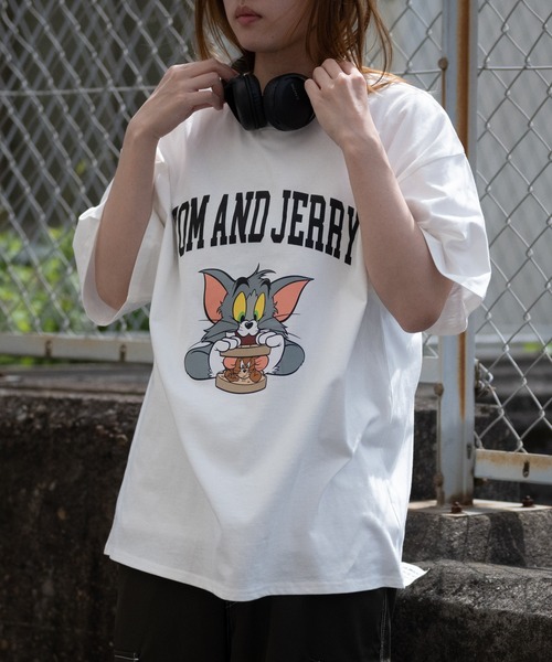 Tom&Jerry(トムアンドジェリー)の「【40I】〔Tom & Jerry/トム & ジェリー〕フロント/バックプリント ビックシルエットTシャツ(Tシャツ/カットソー・メンズ・ホワイト/チャコールグレー/ベージュ/ネイビー/グリーン/ホワイト系その他/グレー系その他/ベージュ系その他/グリーン系その他/ホワイト系その他2/ホワイト系その他3/グレー系その他2/グレー系その他3/ベージュ系その他2/ベージュ系その他3/ネイビー系1・X-LARGE/LARGE/MEDIUM)」の4枚目の写真