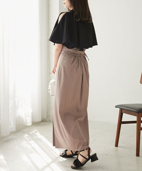 MAJESTIC LEGON（マジェスティックレゴン）の「アソート肩あきケープブラウス（シャツ/ブラウス・レディース・アイボリー/ホワイト系その他2/ライトグレー/グリーン系その他/ブラック・MEDIUM）」の10枚目の写真