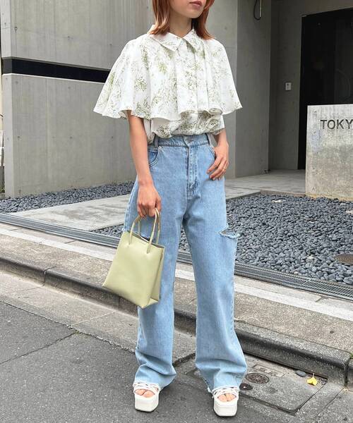 MAJESTIC LEGON（マジェスティックレゴン）の「アソート肩あきケープブラウス（シャツ/ブラウス・レディース・アイボリー/ホワイト系その他2/ライトグレー/グリーン系その他/ブラック・MEDIUM）」の11枚目の写真