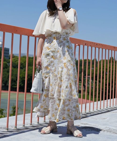 MAJESTIC LEGON（マジェスティックレゴン）の「アソート肩あきケープブラウス（シャツ/ブラウス・レディース・アイボリー/ホワイト系その他2/ライトグレー/グリーン系その他/ブラック・MEDIUM）」の12枚目の写真