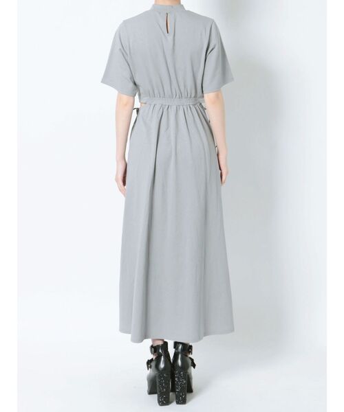 新作 EATME オープンカラーワンピースグレー EATME（イートミー）の「オープンカラーレースワンピース（ワンピース