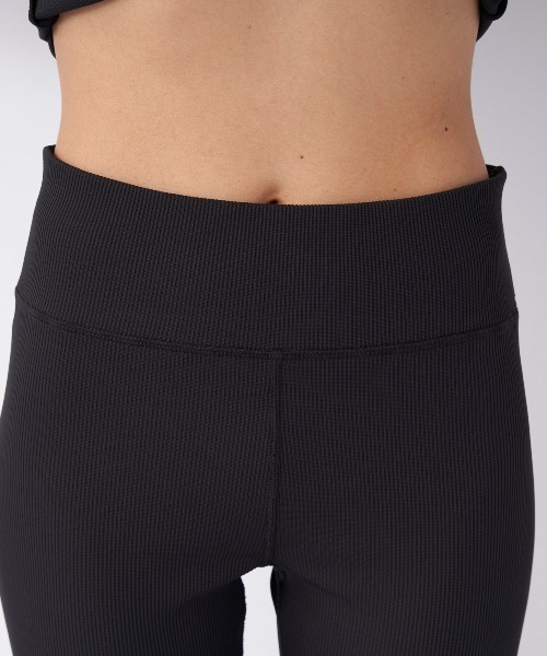 Ocean Pacific（オーシャンパシフィック）の「【OP:オーピー】レディースTシャツ&レギンス付き３点セット水着（水着・レディース・ホワイト/ブラック・MEDIUM/LARGE/X-LARGE）」の19枚目の写真