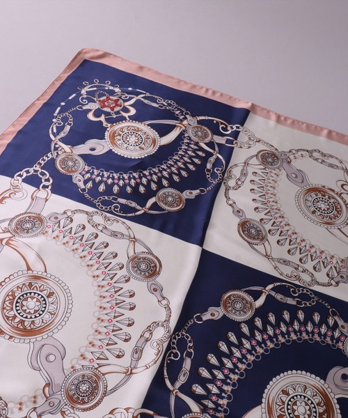 BAYBLO（ベイブロ）の「(BB)【ユニセックス】【リング付き】アソート柄 プリント スカーフ（バンダナ/スカーフ・メンズ・ブルー系その他2/ブルー系その他3/ブルー系その他4/レッド系その他4/レッド系その他2/ブラック系その他/グリーン系その他2/イエロー系その他3/ホワイト系その他/ベージュ系その他5/ブルー系その他5/ベージュ系その他6/ブラック系その他6/ブラック系1/グリーン系1/スカイブルー系1/スカイブルー系2/ネイビー系1・ONE SIZE）」の22枚目の写真