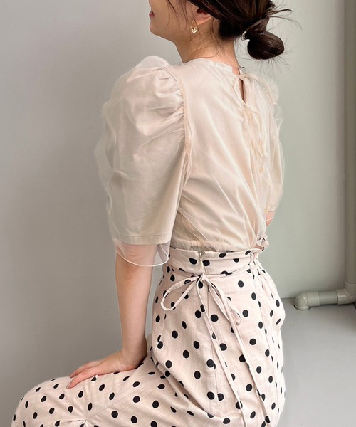 one after another NICE CLAUP(ワンアフターアナザーナイスクラップ)の「チュールかけTシャツ(Tシャツ/カットソー・レディース・ベージュ/オフホワイト/ブラック・FREE)」の3枚目の写真