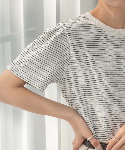 Amiur(エミレ)の「stripe tuck sleeve smooth T(Tシャツ/カットソー・レディース・ブルー/ピンク/ブラック・FREE)」の12枚目の写真