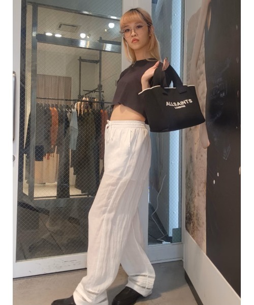 ALLSAINTS(オールセインツ)の「SOPH CROPPED T-SHIRT | SOPH クロップド Tシャツ(Tシャツ/カットソー・レディース・ブラック・S/XS/M/L)」の8枚目の写真