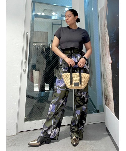 ALLSAINTS(オールセインツ)の「SOPH CROPPED T-SHIRT | SOPH クロップド Tシャツ(Tシャツ/カットソー・レディース・ブラック・S/XS/M/L)」の9枚目の写真