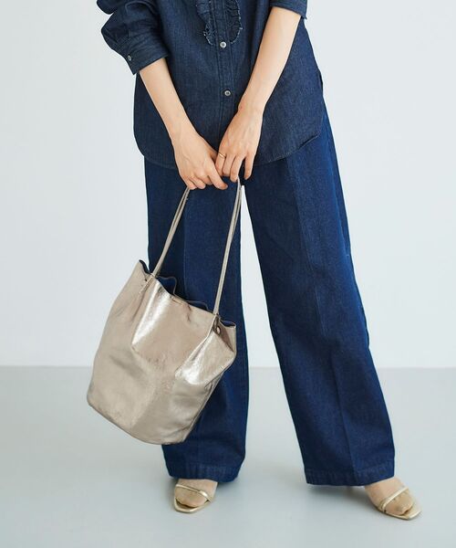 le.coeur blanc（ルクールブラン）の「メタリックトート（トートバッグ・レディース・シルバー/ゴールド/ブラック・FREE）」の12枚目の写真