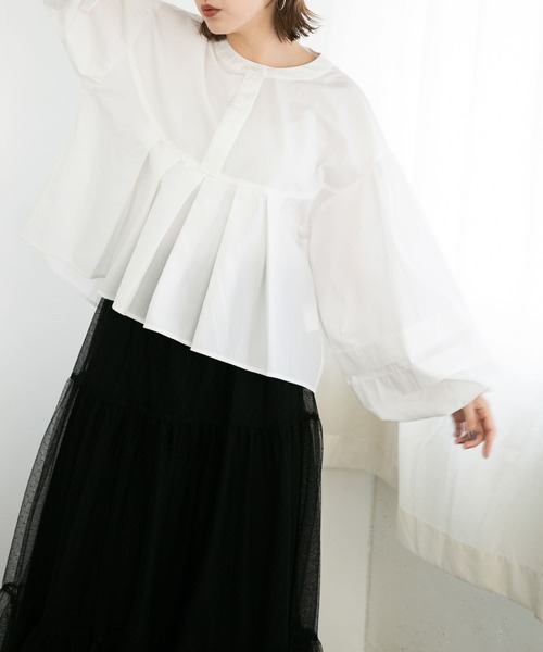 KBF（ケイビーエフ）の「ボリューミーブラウス（シャツ/ブラウス・レディース・オフホワイト/カーキ/ブラック・ONE）」の11枚目の写真