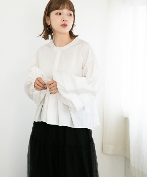 KBF（ケイビーエフ）の「ボリューミーブラウス（シャツ/ブラウス・レディース・オフホワイト/カーキ/ブラック・ONE）」の14枚目の写真
