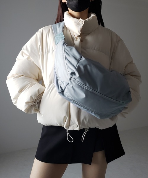 me+em select(ミームセレクト)の「※【 肩紐調節可能 】ハーフムーンナイロン中綿ショルダーバッグ(ショルダーバッグ・レディース・ブラック/アイボリー/ブルー/グリーン・FREE)」の9枚目の写真