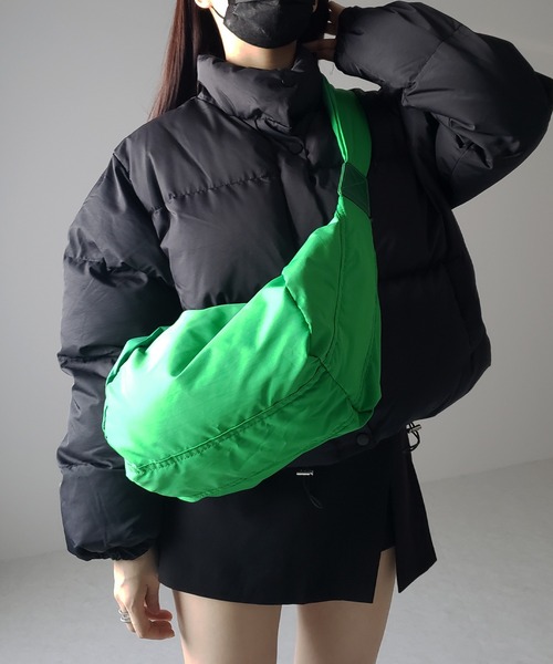 me+em select(ミームセレクト)の「※【 肩紐調節可能 】ハーフムーンナイロン中綿ショルダーバッグ(ショルダーバッグ・レディース・ブラック/アイボリー/ブルー/グリーン・FREE)」の12枚目の写真