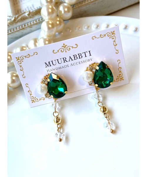 tone(トーン)の「【MUURABBTI】雫ビジューとスワロフスキーのピアス(MA)(ピアス(両耳用)・レディース・バイオレット/その他/エメラルド・FREE)」の2枚目の写真