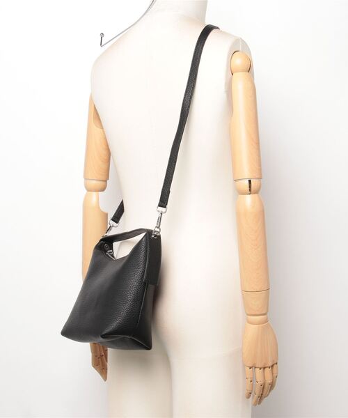MAISON BREEZE(メゾンブリーズ)の「【MAISON BREEZE】シボレザー風チェーンショルダーワンハンドルミニバッグ KNF036(ハンドバッグ・レディース・ホワイト/ブラック・FREE)」の7枚目の写真