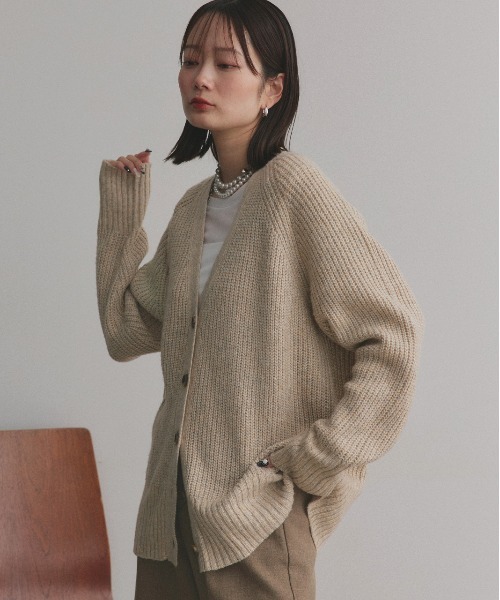 ad thie(アドティエ)の「片畦編み・Vネック MIXニットカーディガン(カーディガン/ボレロ・レディース・ピンク/ベージュ/ブラック/杢グレー/アイボリー/ブルー・FREE)」の19枚目の写真