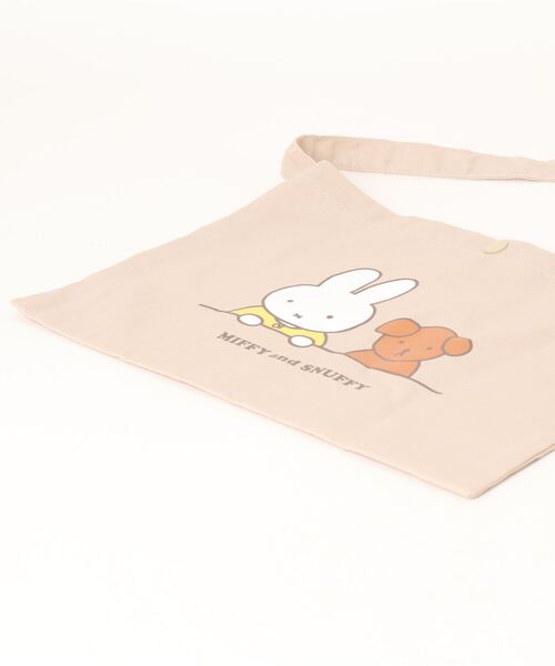 Miffy（ ミッフィー）の「MIFFY and SNUFFY ミッフィー サコッシュ ショルダーバッグ MF 8237 WNI（ショルダーバッグ・レディース・ベージュ・FREE）」の3枚目の写真