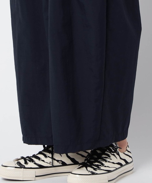 Grand PARK(グランドパーク)の「タックイージーフレアパンツ(その他パンツ・レディース・ネイビー/ライトグリーン/ナチュラル・FREE)」の14枚目の写真