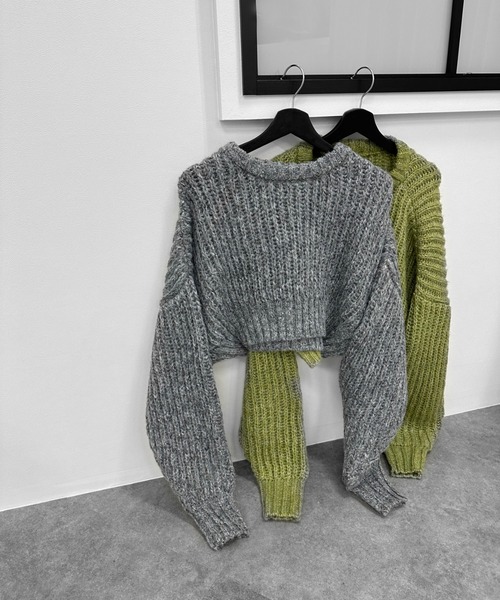 LVEU.（ラブユ.）の「【LVEU.】ローゲージクロップドニットトップス / トップス ニット クロップド ショート グランジ 長袖 ボリューム レイヤード ドロップショルダー ブラック グレー ブルー グリーン（ニット/セーター・レディース・グレー/グリーン/ブラック/ブルー・FREE）」の16枚目の写真