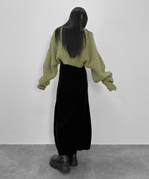 LVEU.（ラブユ.）の「【LVEU.】ローゲージクロップドニットトップス / トップス ニット クロップド ショート グランジ 長袖 ボリューム レイヤード ドロップショルダー ブラック グレー ブルー グリーン（ニット/セーター・レディース・グレー/グリーン/ブラック/ブルー・FREE）」の20枚目の写真