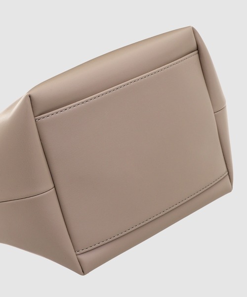 GANNI(ガニー)の「Ganni Bag(ハンドバッグ・レディース・グレー・ONE SIZE)」の8枚目の写真