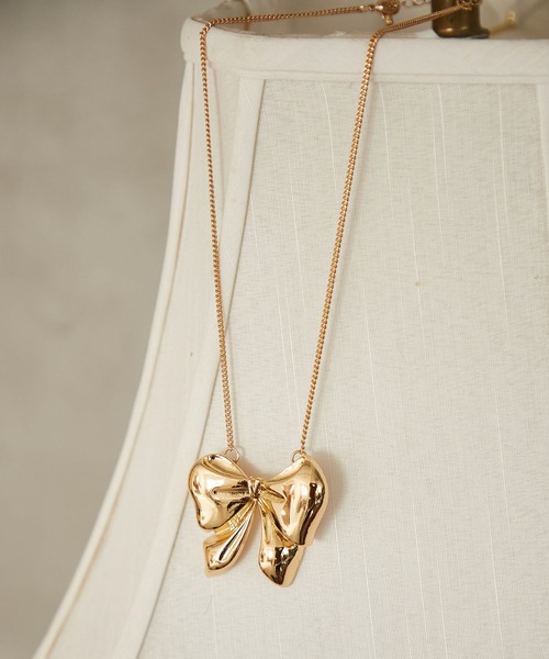 VIS（ビス）の「ビッグリボンネックレス（ネックレス・レディース・ゴールド/シルバー・FREE）」の4枚目の写真