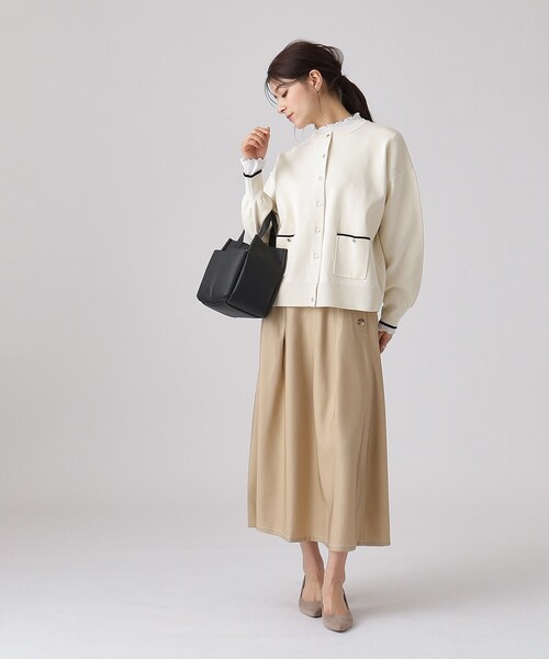 DRESKIP(ドレスキップ)の「◆上品シルエット デニム調 サイドボタン タックスカート(スカート・レディース・ブルー系その他/ベージュ/ブラック・04/03/02)」の10枚目の写真