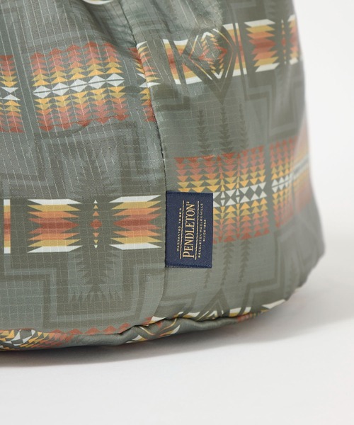 PENDLETON(ペンドルトン)の「PENDLETON ペンドルトン HARDING CAMPERS CIRCLE UTILITY BAG Design produced by YURIE ハーディング キャンパーズ サークル ユーティリティ バッグ(ショルダーバッグ・レディース・ブラウン/ラベンダー/カーキ・FREE)」の22枚目の写真