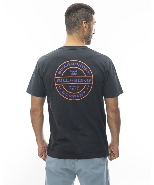 BILLABONG(ビラボン)の「BILLABONG メンズ BRACKET WAVE Tシャツ 【2024年春夏モデル】/ビラボン半袖Tシャツ(Tシャツ/カットソー・メンズ・ホワイト/クリーム/ブラック・MEDIUM/LARGE/X-LARGE)」の7枚目の写真