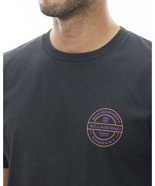 BILLABONG(ビラボン)の「BILLABONG メンズ BRACKET WAVE Tシャツ 【2024年春夏モデル】/ビラボン半袖Tシャツ(Tシャツ/カットソー・メンズ・ホワイト/クリーム/ブラック・MEDIUM/LARGE/X-LARGE)」の8枚目の写真