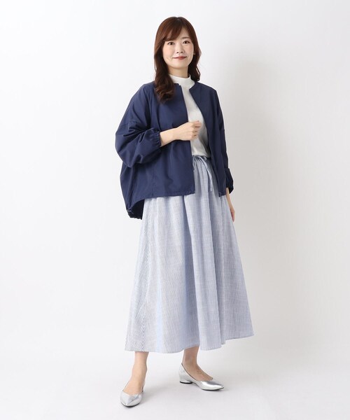 one'sterrace(ワンズテラス)の「裾ドロストブルゾン(ブルゾン・レディース・アイボリー系8/ネイビー系5・02)」の16枚目の写真