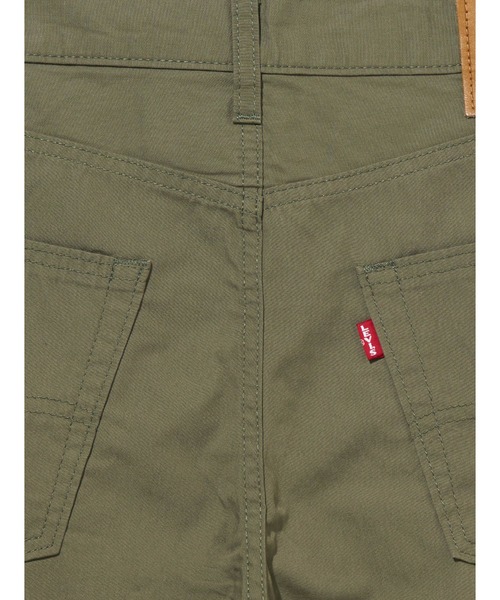 Levi's(リーバイス)の「Levi's/リーバイス 568(TM) STAY LOOSE PLEATED CROP グリーン SMOKEY OLIVE(チノパンツ・メンズ・マルチ・28inch/29inch/30inch/31inch/32inch/33inch/34inch/36inch)」の13枚目の写真