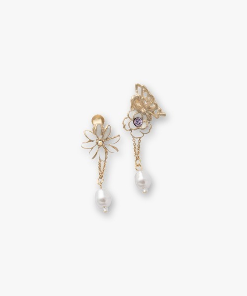 ティアレ 蝶 薔薇 モチーフ イヤリング（イヤリング）｜ANNA SUI（アナスイ）