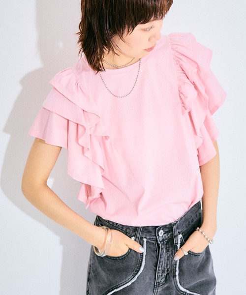ELLEgirl（エルガール）の「ボリュームラッフルスリーブTシャツ【ELLEgirl/エル ガール】（Tシャツ/カットソー・レディース・ピンク/ブラック/ホワイト・FREE）」の3枚目の写真